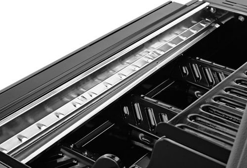 גריל גז קולמן רבולושן 4 מבערים + כירת צד, שחור מגורגר – תמונה 4