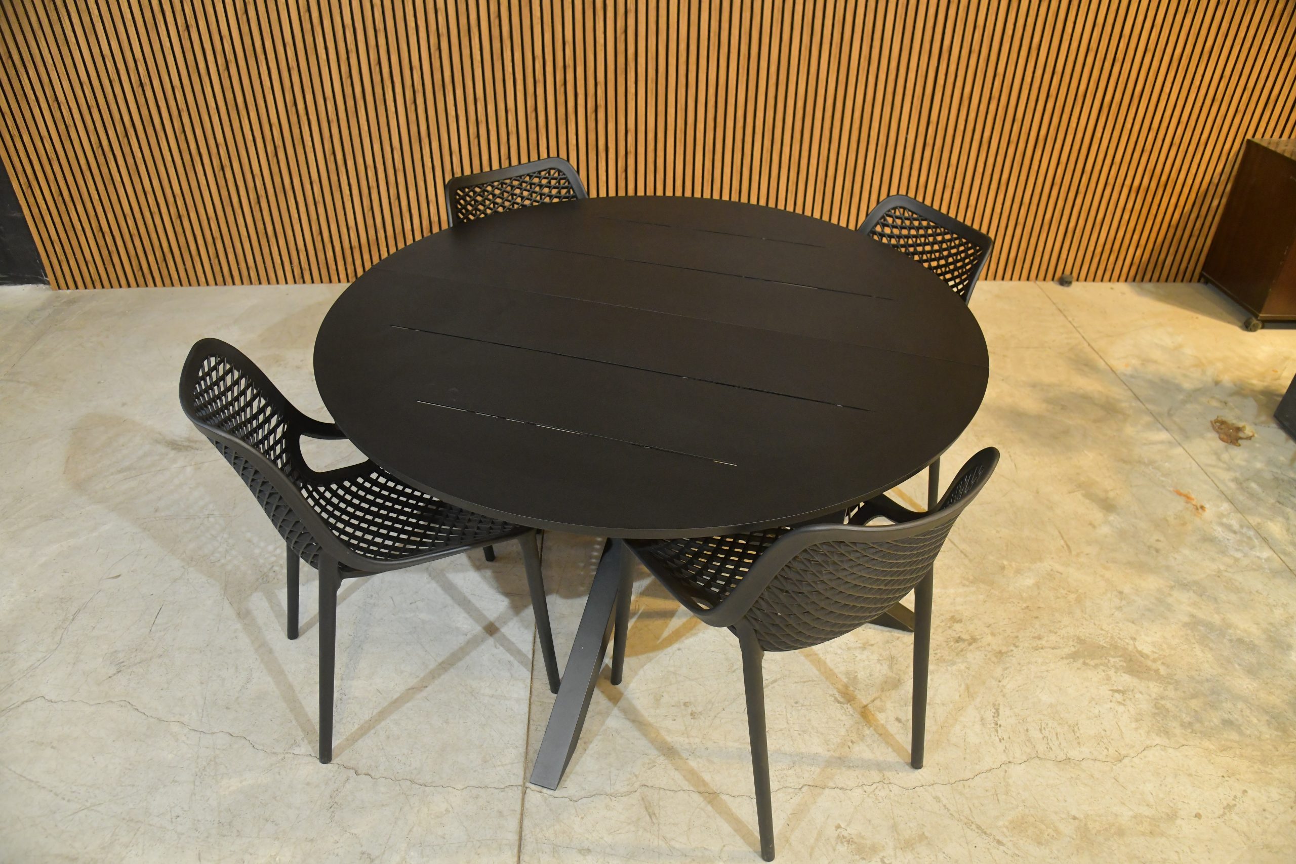 שולחן עגול מונטנה צבע שחור נפתח ל-2 מ' – תמונה 4