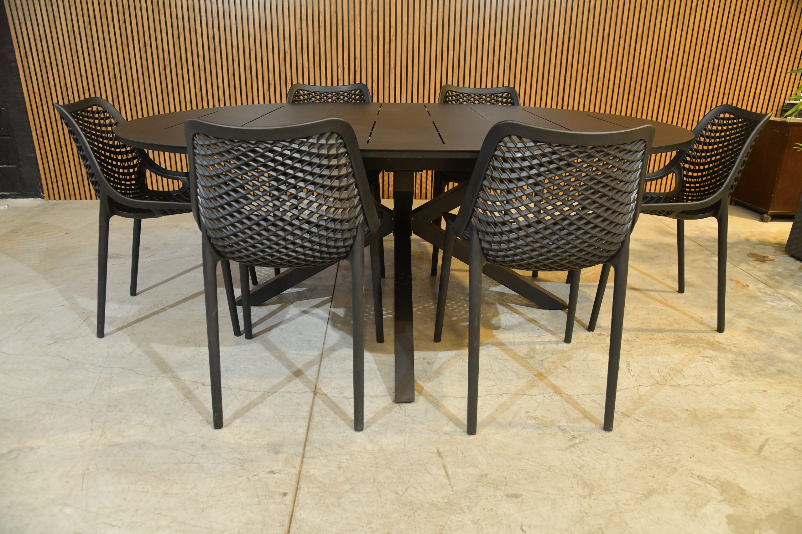 שולחן עגול מונטנה צבע שחור נפתח ל-2 מ' – תמונה 5