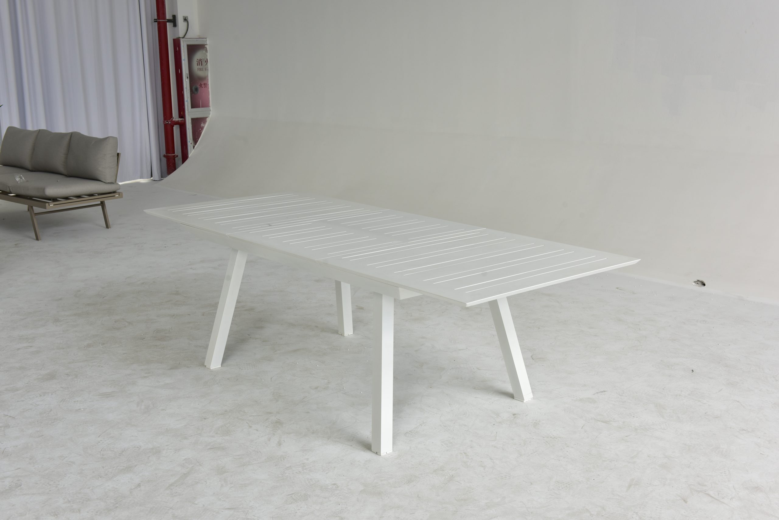 שולחן אלומיניום טקסס צבע לבן נפתח ל-2.43 מ' – תמונה 2