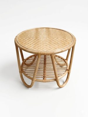 שולחן עגול במבוק ראטן